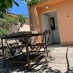 Lägenhet Tena Sa Vrtom I Pogledom Na
