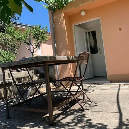 Apartament Tena Sa Vrtom I Pogledom Na