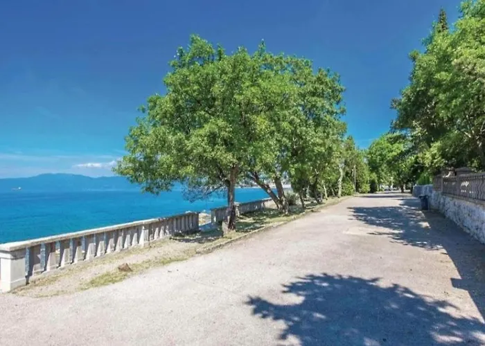 Lejlighed Tena Sa Vrtom I Pogledom Na